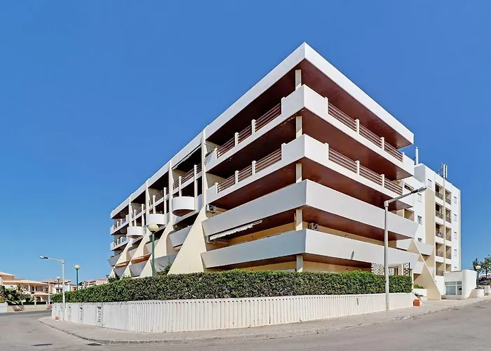 Appartement Albufeira Concept 1 With Pool By Homing Guia (Faro)